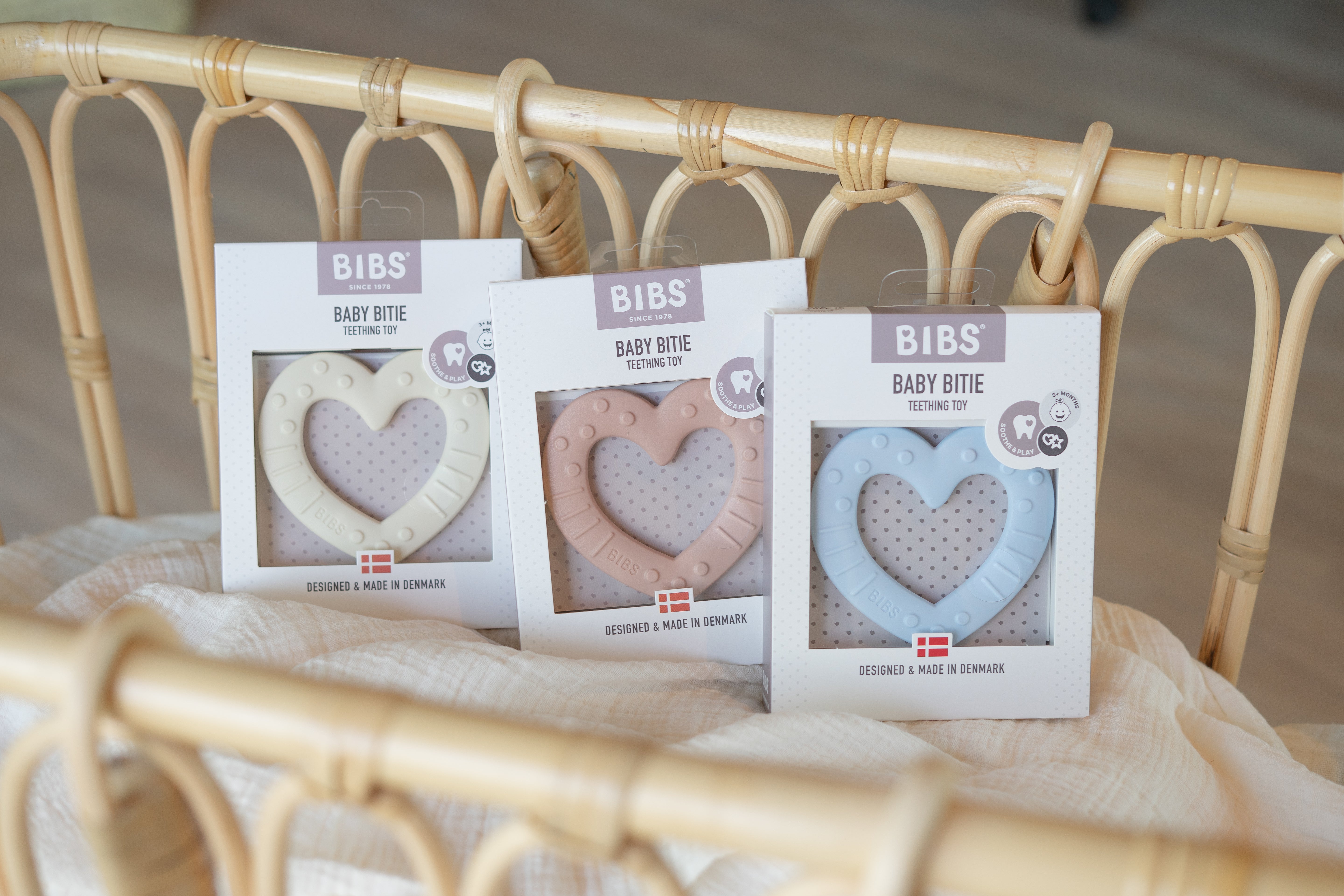 BIBS Baby Bitie Diş Kaşıyıcı Heart- Ivory