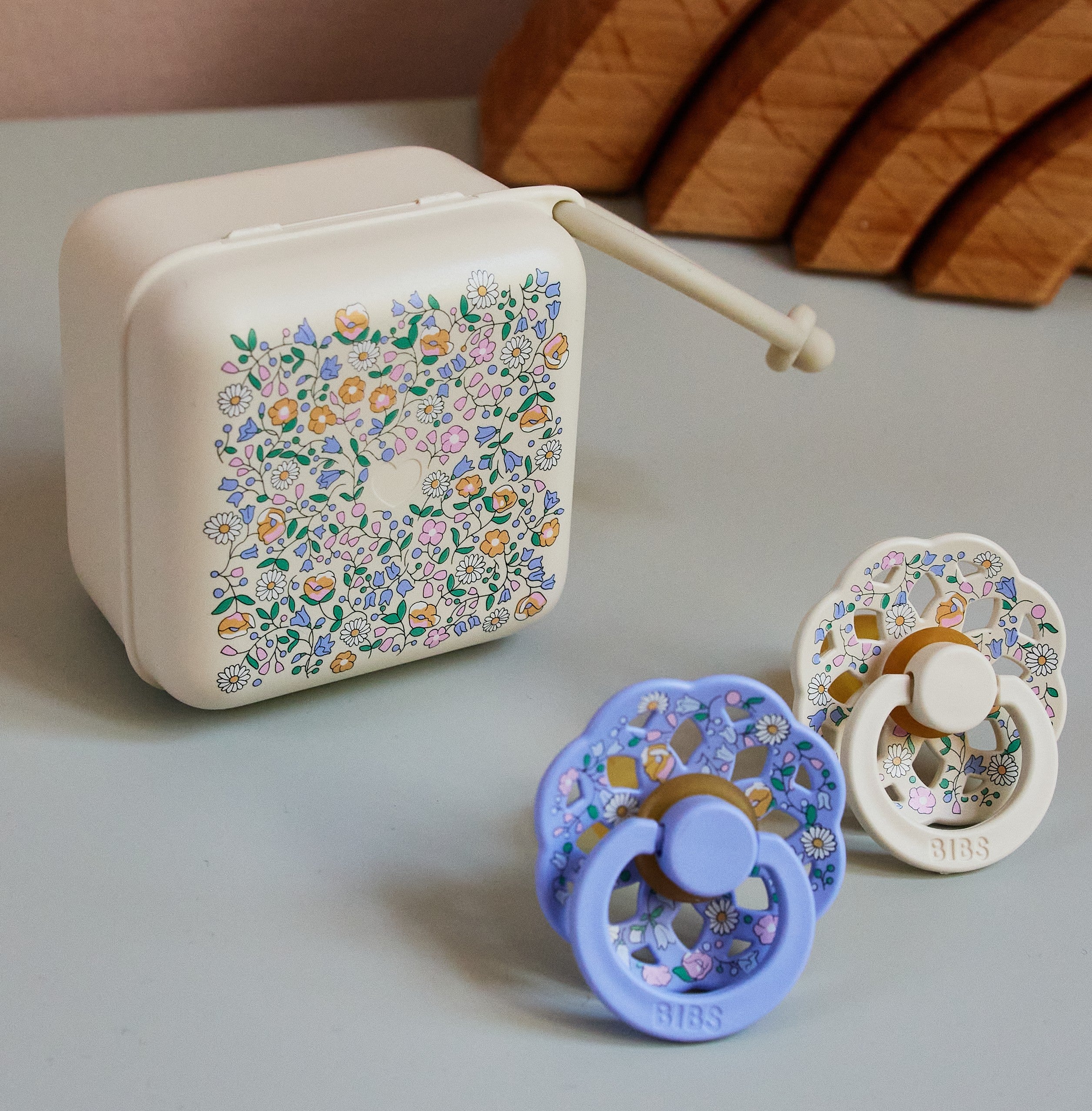 Bibs X Liberty Emzik Kutusu Chloe Meadow- Ivory